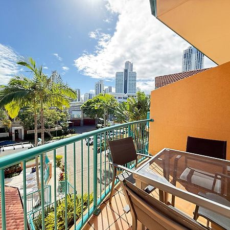 Karana Palms Resort Gold Coast Exterior photo