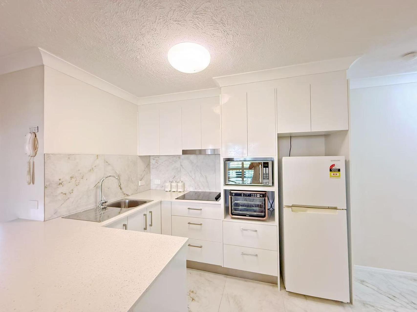 Karana Palms Resort Gold Coast Exterior photo