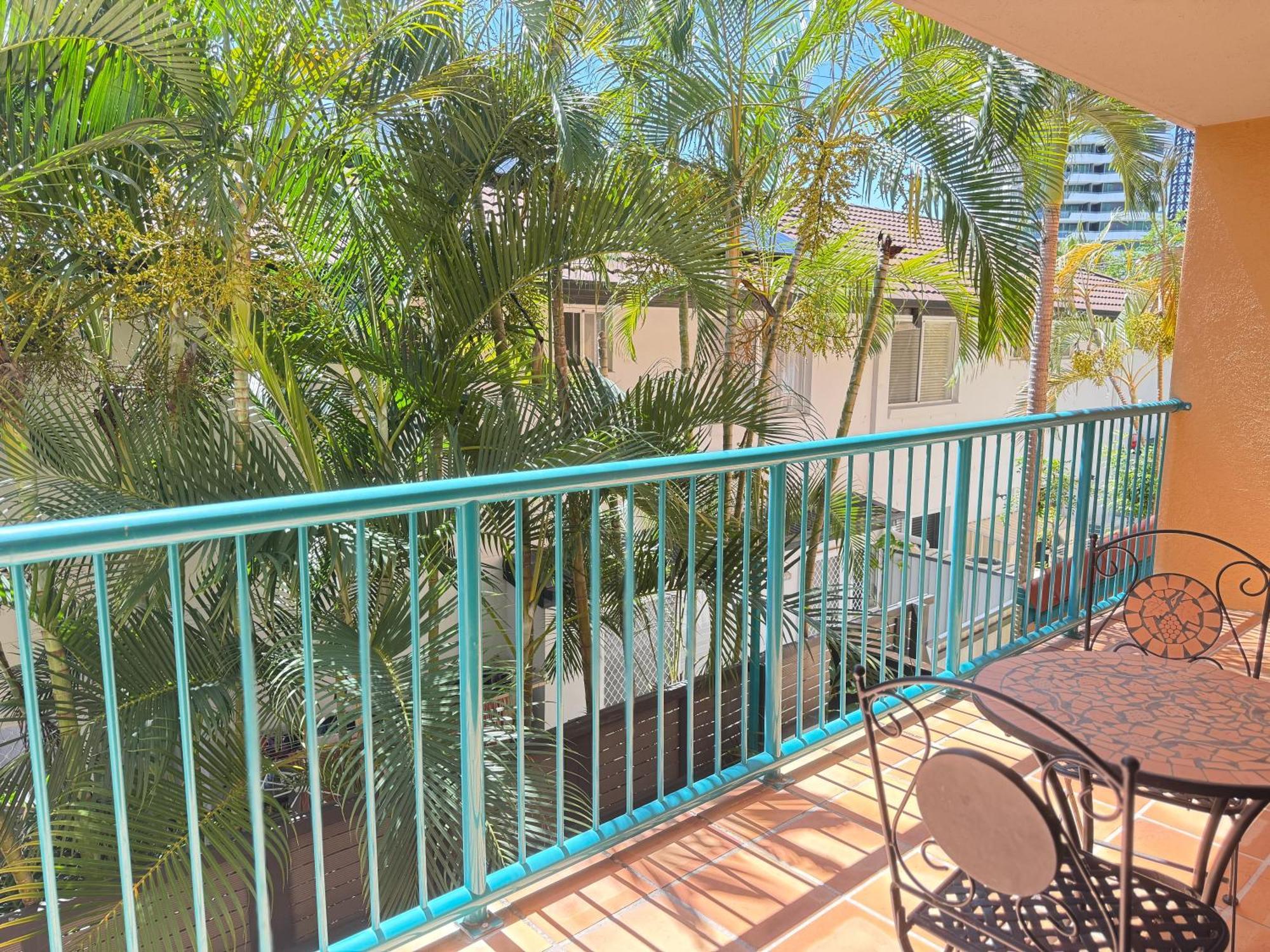 Karana Palms Resort Gold Coast Exterior photo