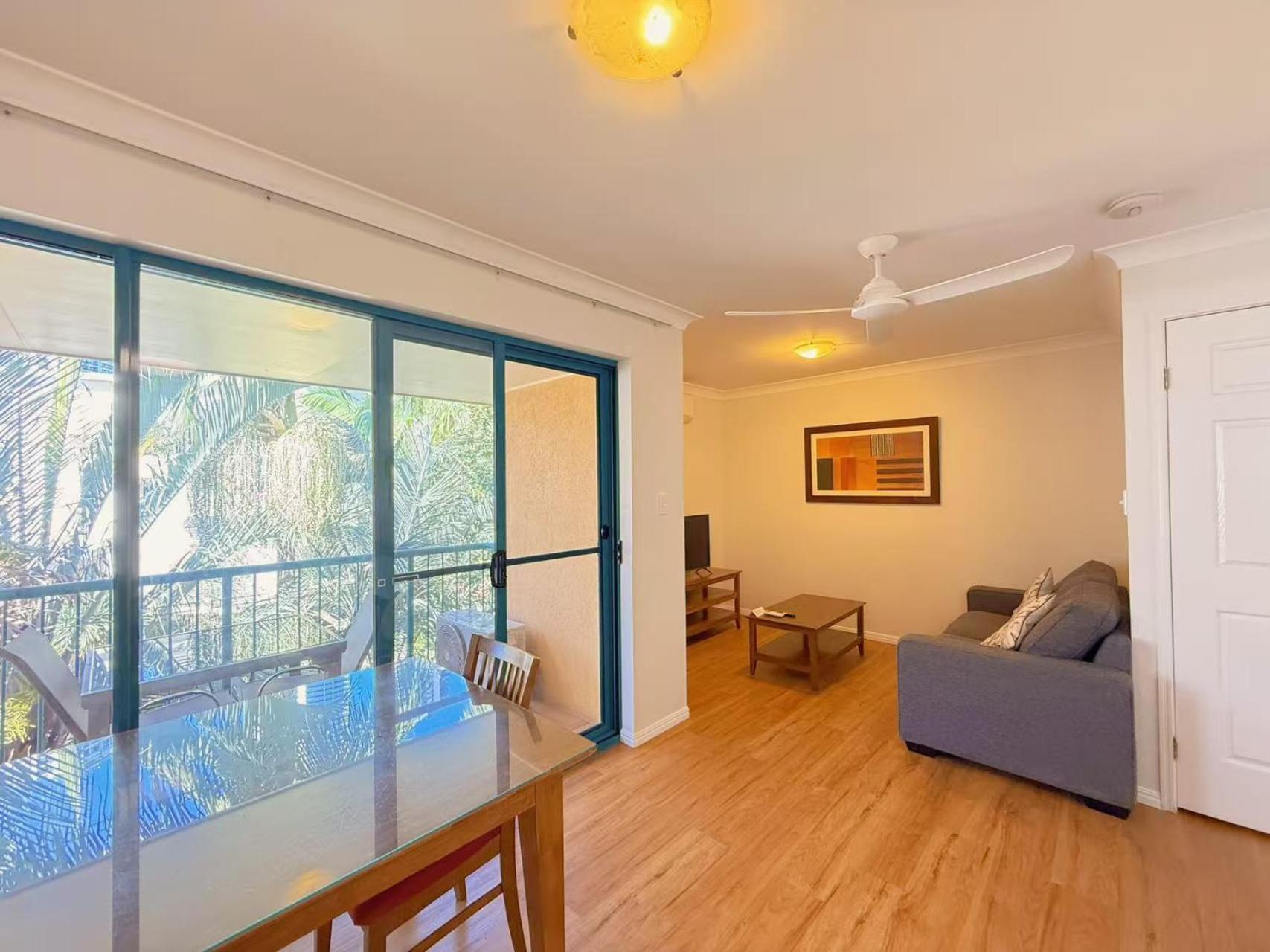 Karana Palms Resort Gold Coast Exterior photo